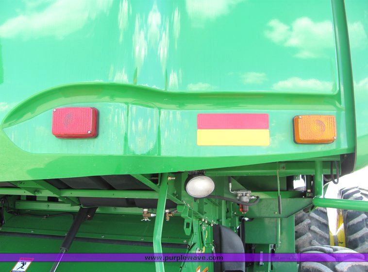 image for item 3060 2008 John Deere 9770 STS combine
