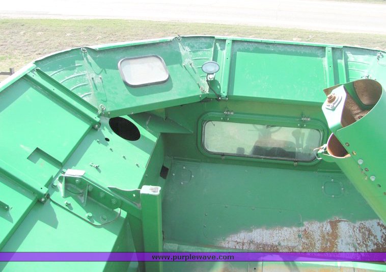 image for item 3060 2008 John Deere 9770 STS combine