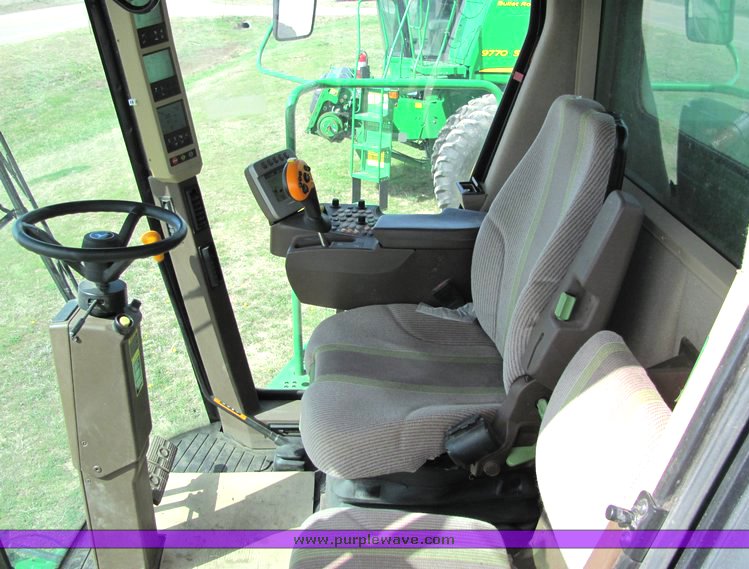 image for item 3061 2008 John Deere 9770 STS combine