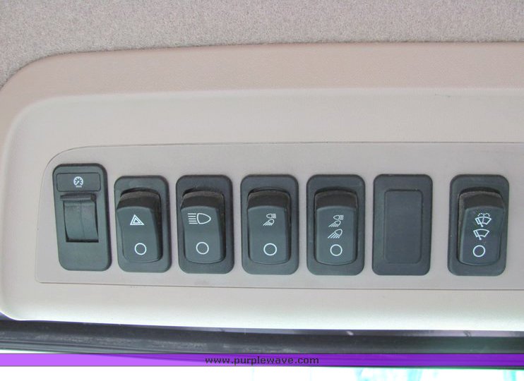 image for item 3061 2008 John Deere 9770 STS combine