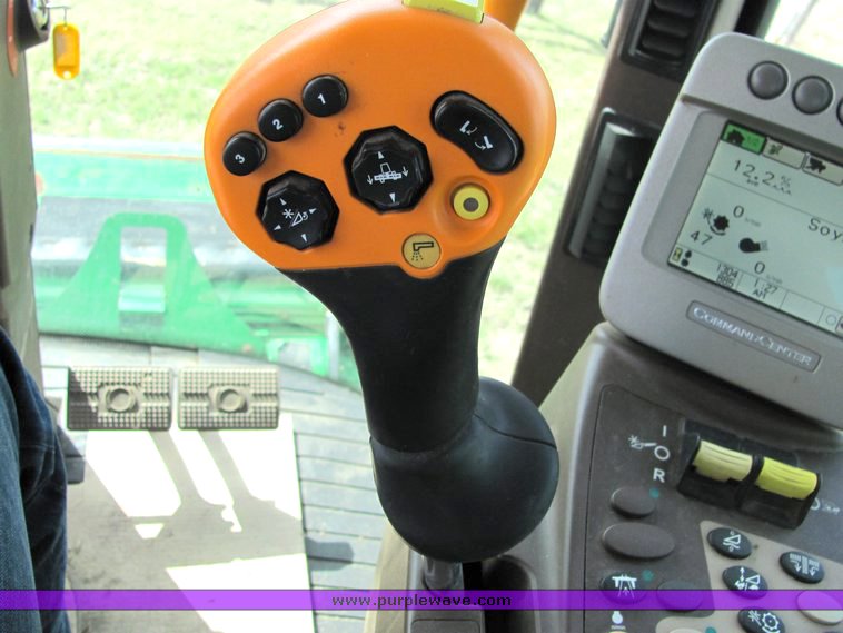 image for item 3061 2008 John Deere 9770 STS combine