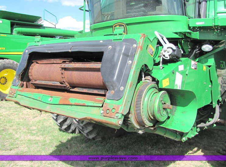 image for item 3061 2008 John Deere 9770 STS combine