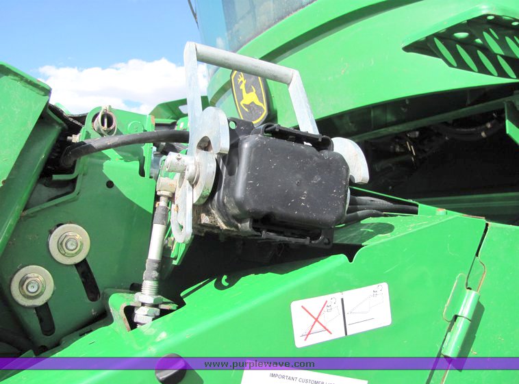 image for item 3061 2008 John Deere 9770 STS combine