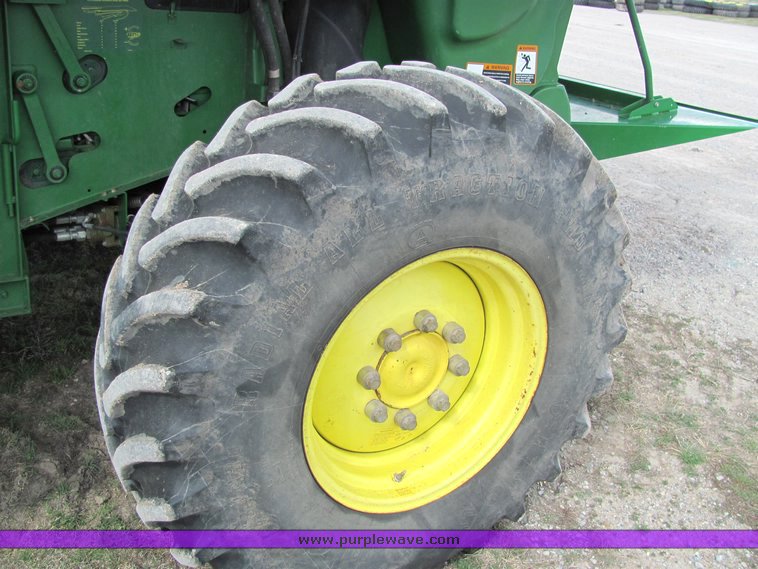 image for item 3061 2008 John Deere 9770 STS combine