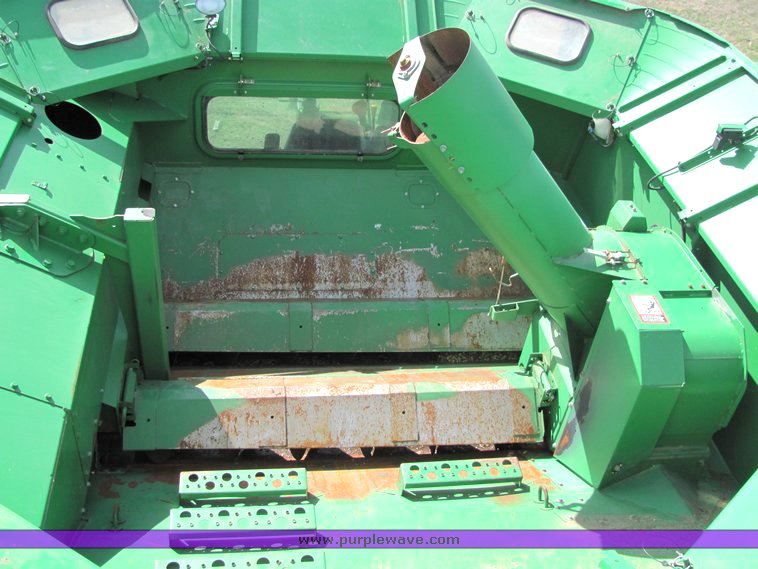 image for item 3061 2008 John Deere 9770 STS combine