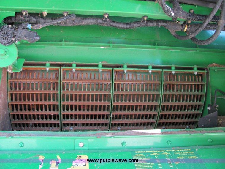 image for item 3061 2008 John Deere 9770 STS combine