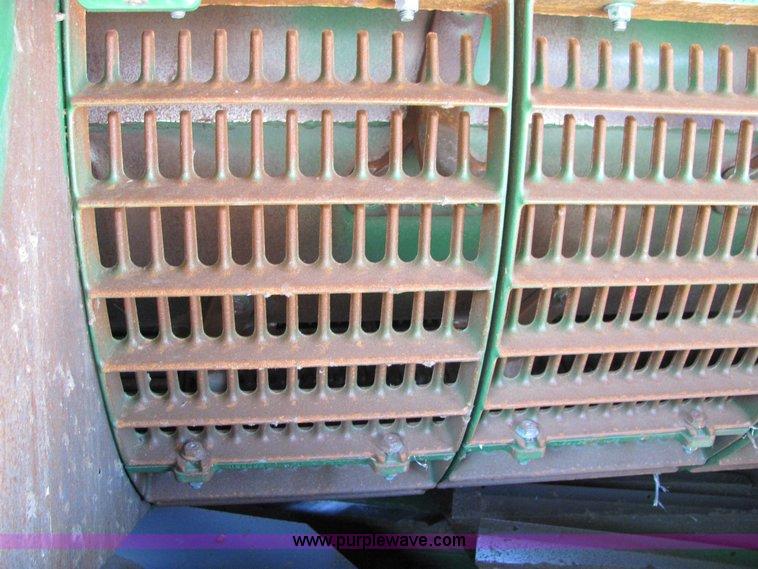 image for item 3061 2008 John Deere 9770 STS combine