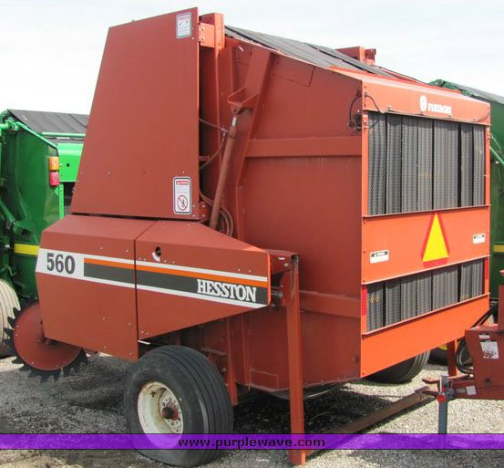 image for item 3127 1988 Hesston 560 round baler