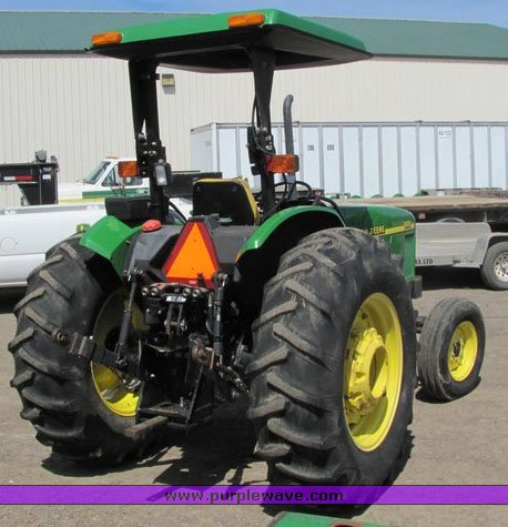 image for item 3128 2000 John Deere 5410 utility tractor
