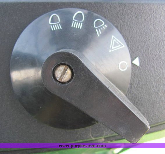 image for item 3128 2000 John Deere 5410 utility tractor