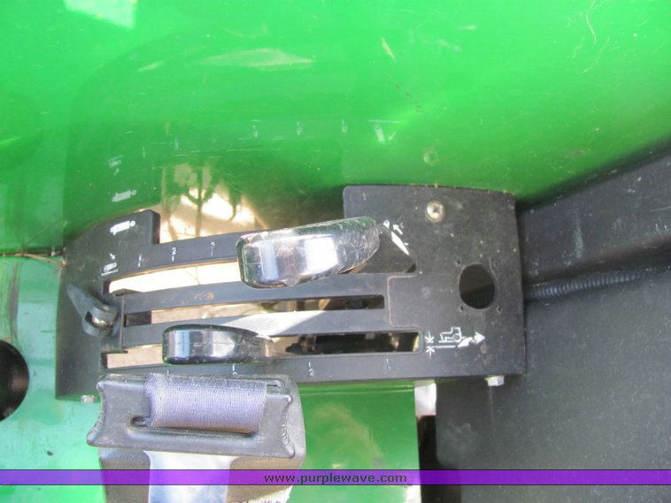 image for item 3128 2000 John Deere 5410 utility tractor