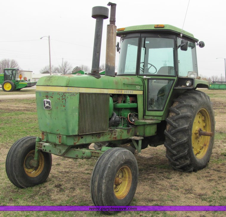 image for item 3320 1974 John Deere 4430 tractor