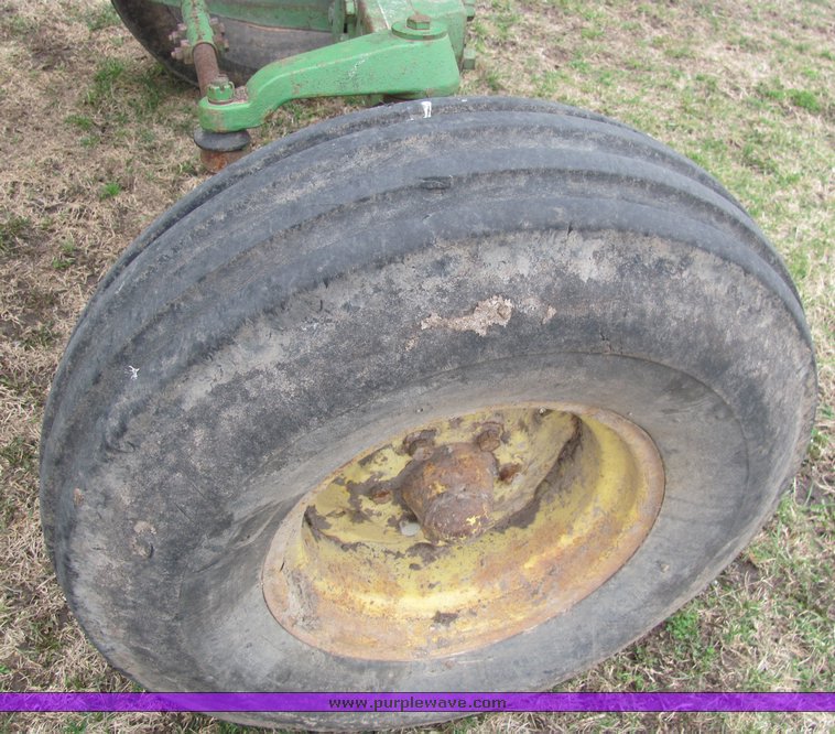 image for item 3320 1974 John Deere 4430 tractor