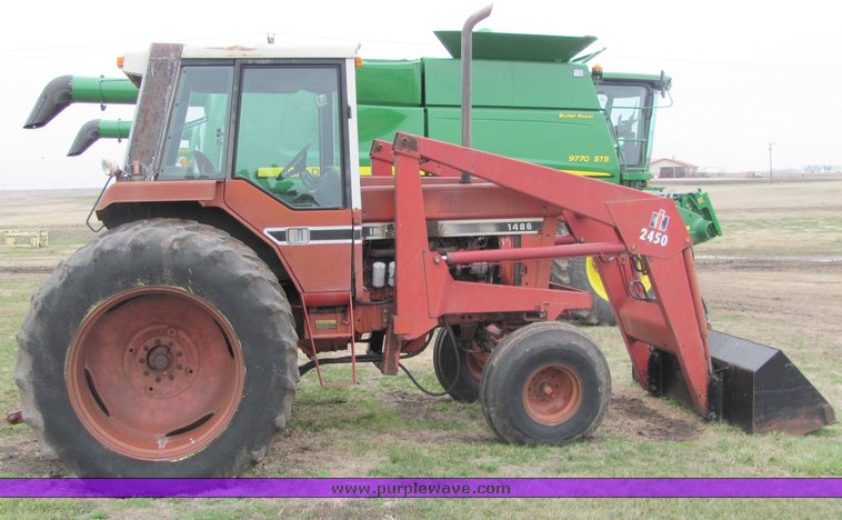 image for item 3321 1977 International 1486 tractor with loader