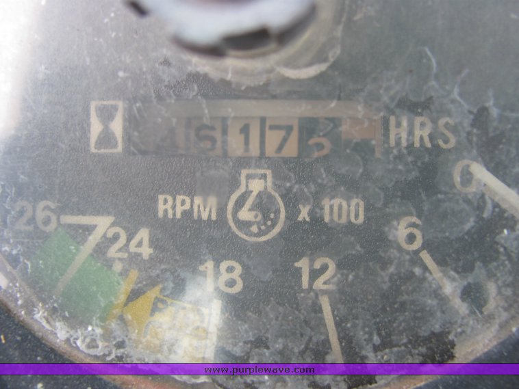 image for item 3321 1977 International 1486 tractor with loader