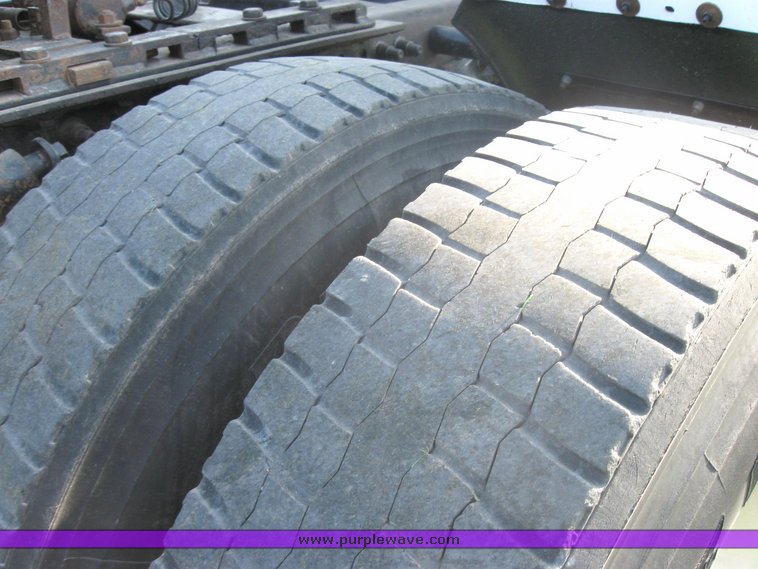 image for item 3969 1998 Freightliner Conventional FLC120 semi tractor