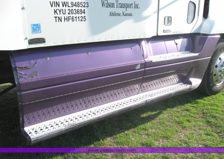 image for item 3969 1998 Freightliner Conventional FLC120 semi tractor