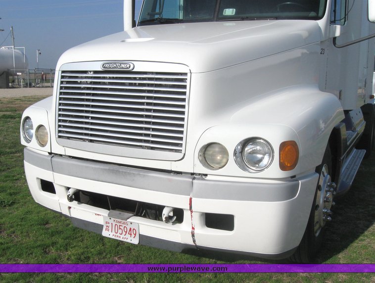 image for item 3969 1998 Freightliner Conventional FLC120 semi tractor