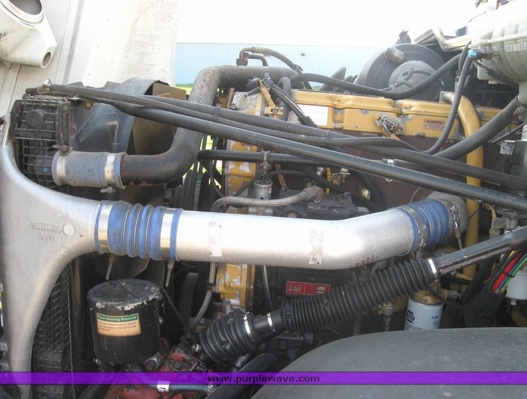 image for item 3969 1998 Freightliner Conventional FLC120 semi tractor