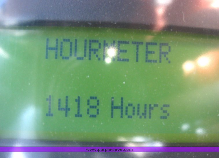 image for item 3970 1999 Volvo VNL64T610 semi tractor