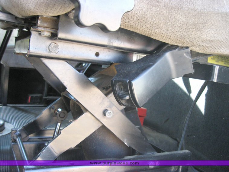 image for item 3971 2000 Freightliner Conventional FLD12064 semi tractor