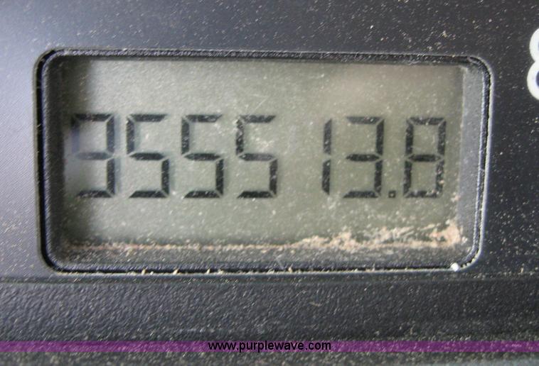 image for item 3972 1998 Volvo VNL64T420 semi tractor