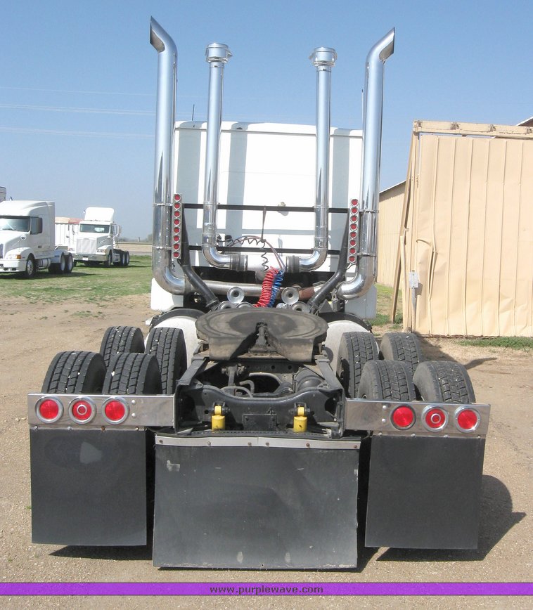 image for item 3973 1987 Ford High Tilt CLT9000 semi tractor