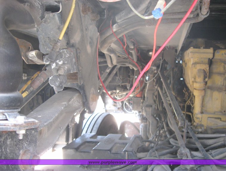 image for item 3973 1987 Ford High Tilt CLT9000 semi tractor