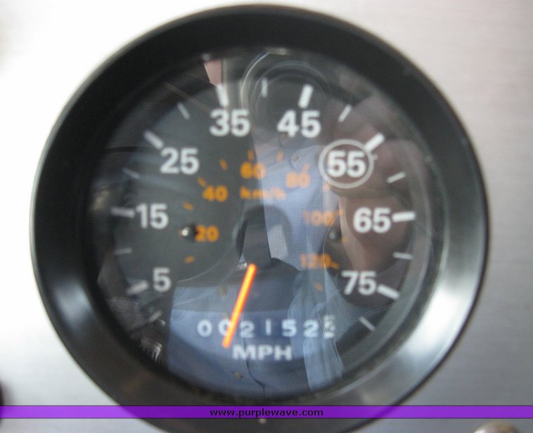 image for item 3973 1987 Ford High Tilt CLT9000 semi tractor