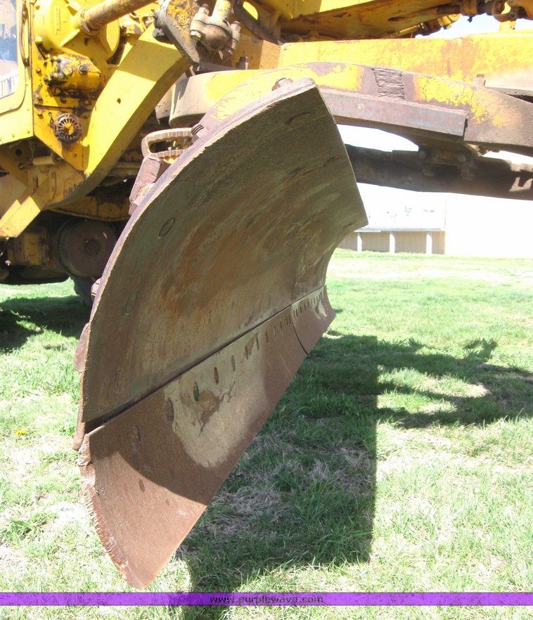 image for item 3978 1955 Caterpillar 12T motor grader