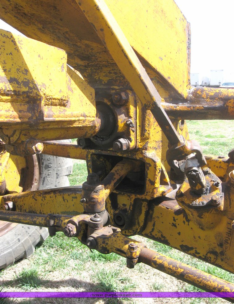 image for item 3978 1955 Caterpillar 12T motor grader