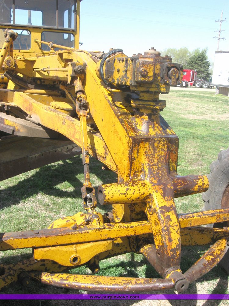image for item 3978 1955 Caterpillar 12T motor grader