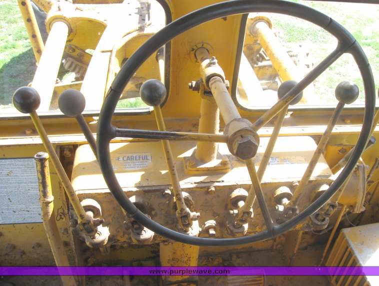 image for item 3978 1955 Caterpillar 12T motor grader