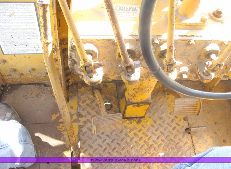 image for item 3978 1955 Caterpillar 12T motor grader