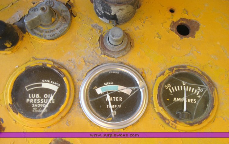 image for item 3978 1955 Caterpillar 12T motor grader