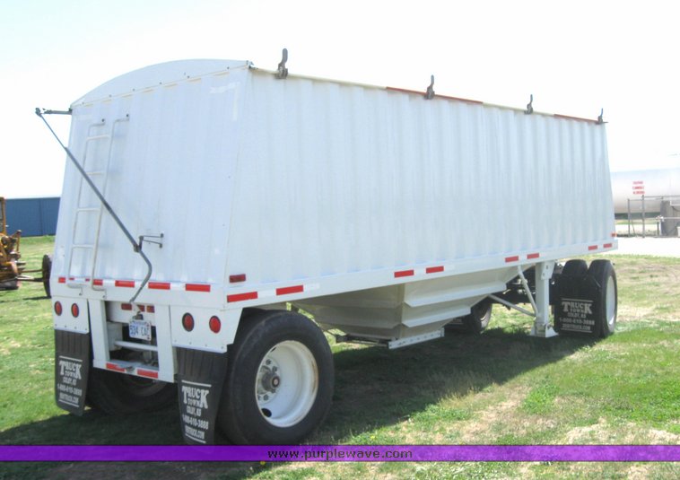 image for item 3979 1995 Jet 22' hopper trailer