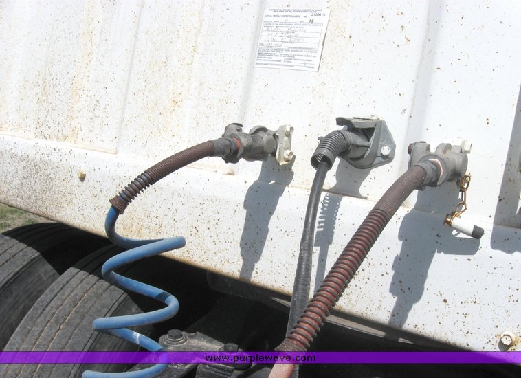 image for item 3979 1995 Jet 22' hopper trailer