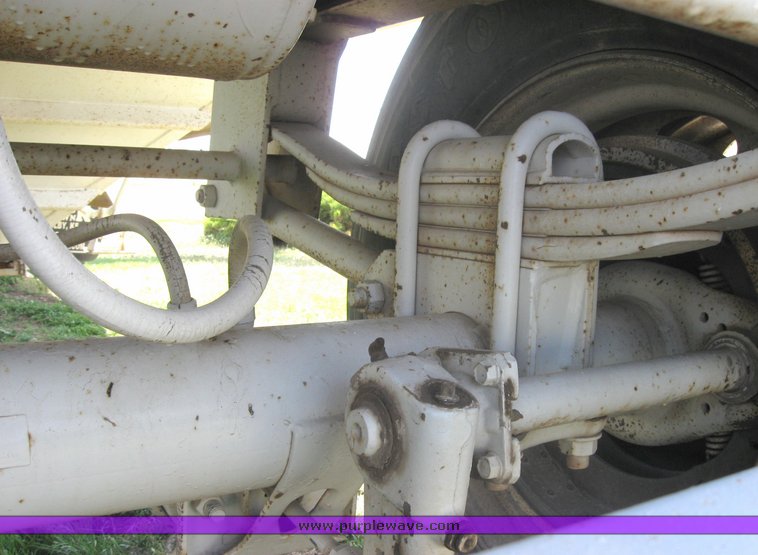 image for item 3979 1995 Jet 22' hopper trailer