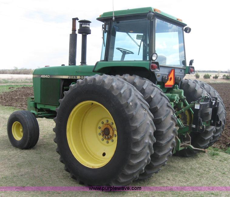 image for item 3980 John Deere 4640 tractor