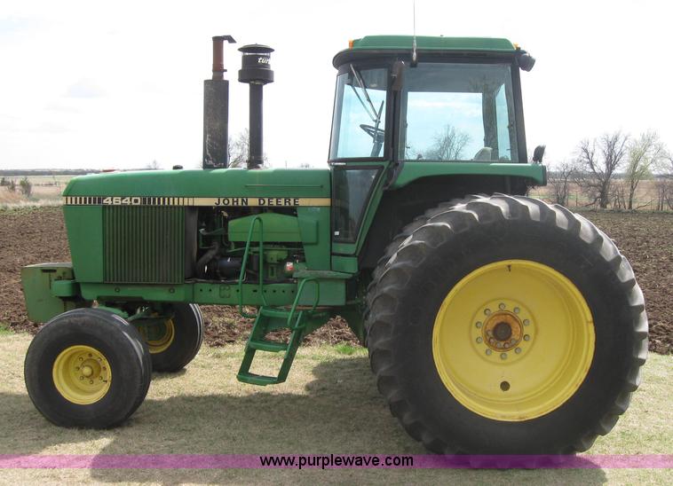 image for item 3980 John Deere 4640 tractor