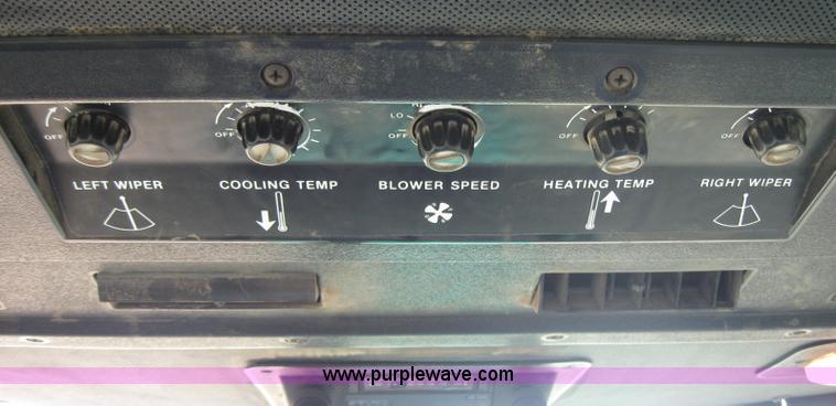 image for item 3980 John Deere 4640 tractor