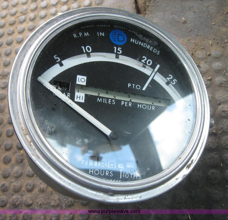 image for item 3980 John Deere 4640 tractor