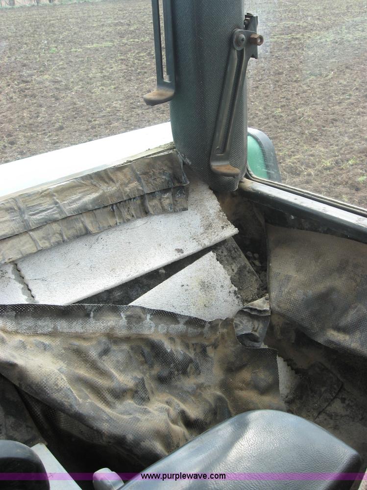 image for item 3980 John Deere 4640 tractor