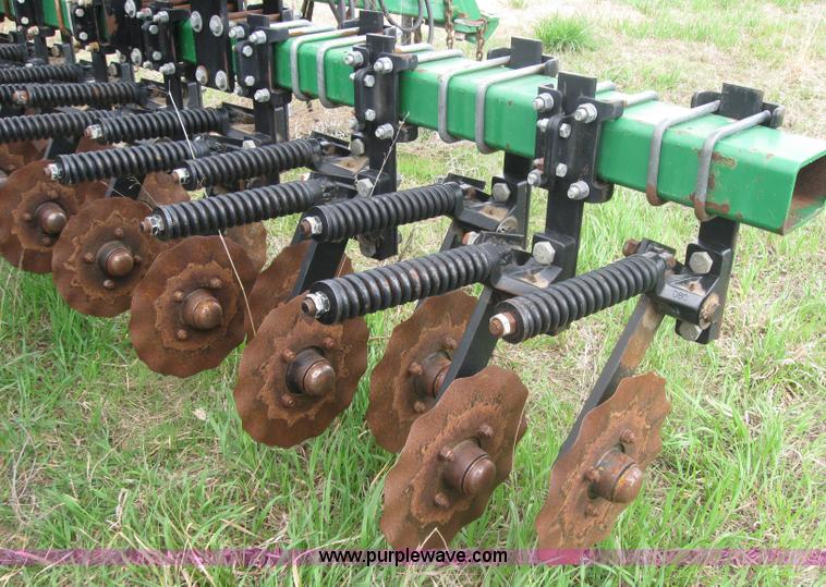 image for item 3983 Great Plains solid stand no-till double-disk drill