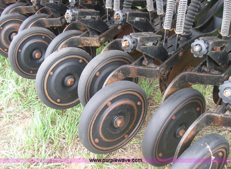 image for item 3983 Great Plains solid stand no-till double-disk drill