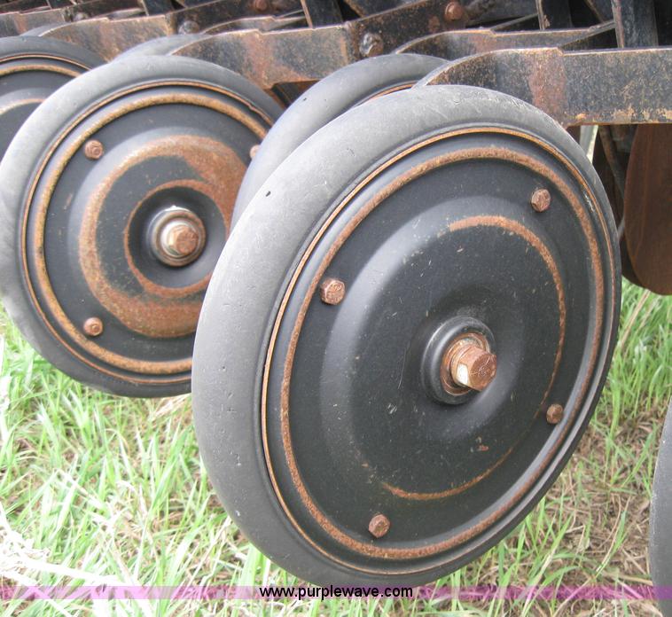 image for item 3983 Great Plains solid stand no-till double-disk drill