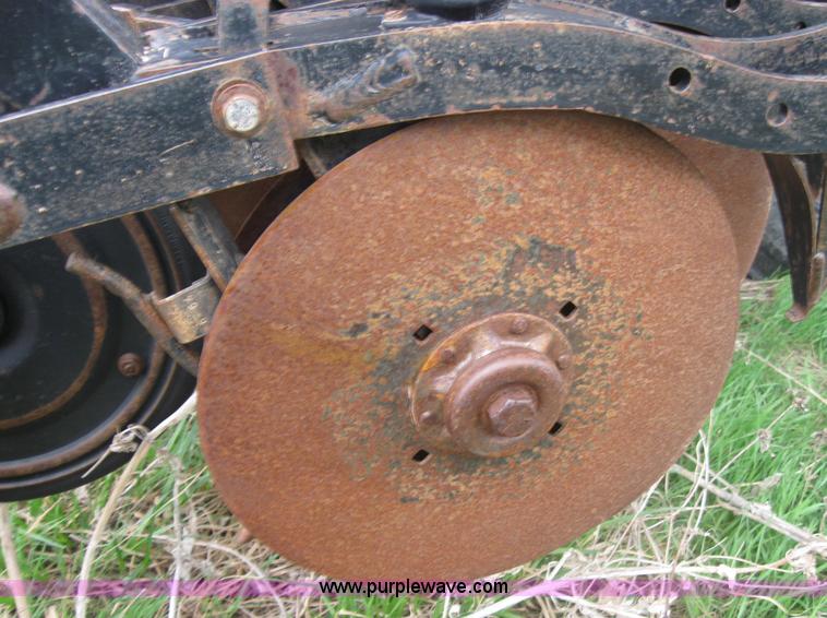 image for item 3983 Great Plains solid stand no-till double-disk drill