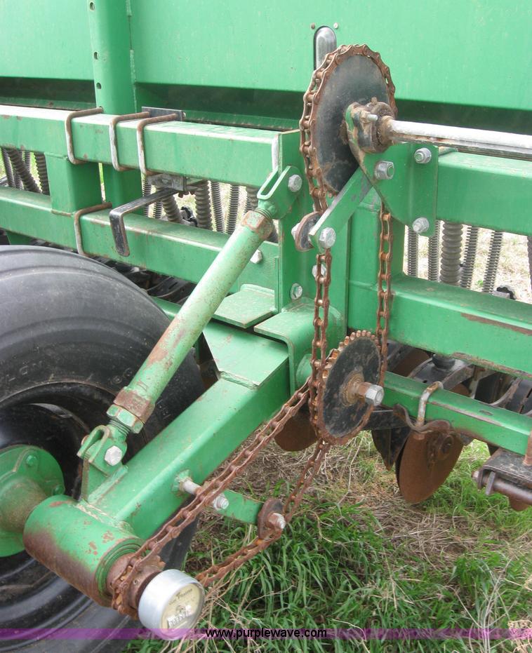 image for item 3983 Great Plains solid stand no-till double-disk drill