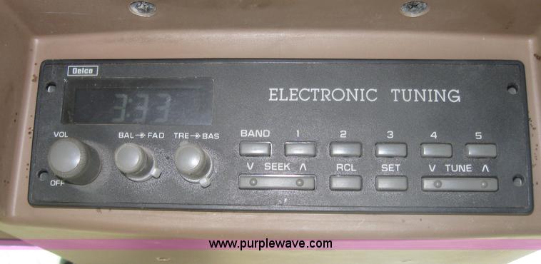 image for item 3985 1998 John Deere 6400 MFWD tractor