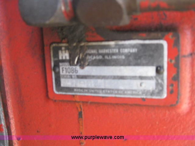 image for item 4003 International Harvester 1086 tractor